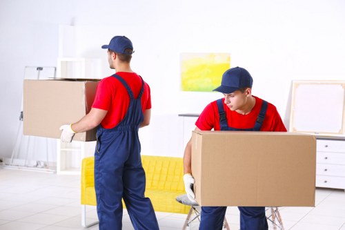 Moving van service for residential relocations in Crystal Palace